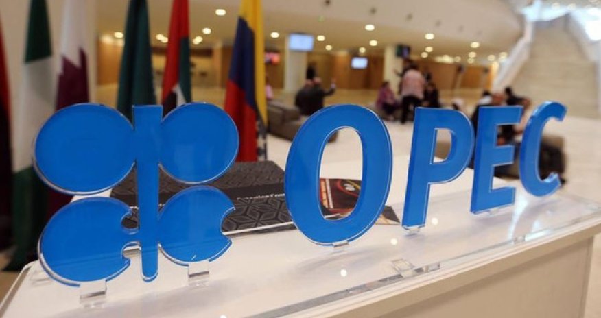 Страны ОПЕК снизили добычу нефти