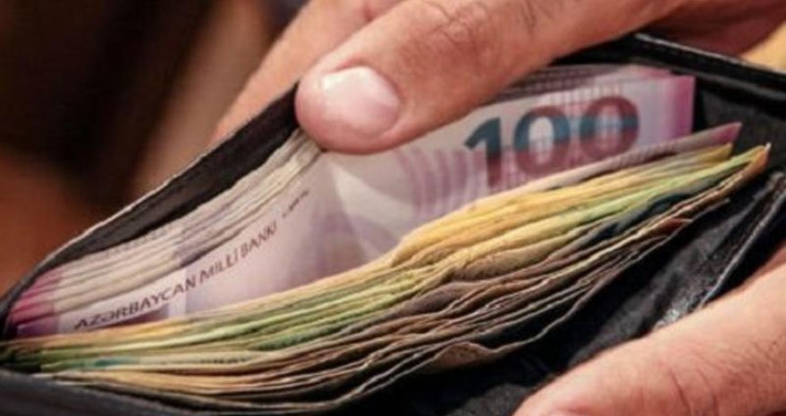 В Баку выросли зарплаты