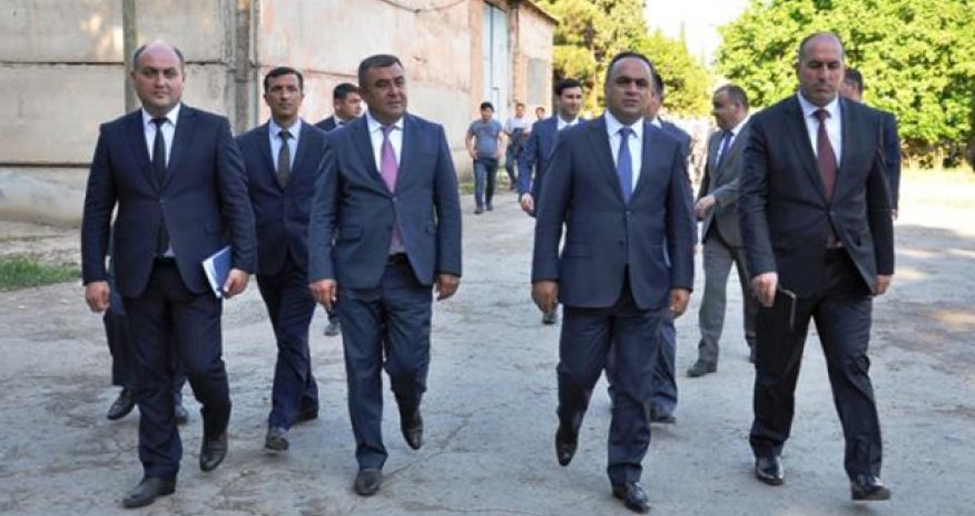 Vəzifədən azad edilən məmur məsul katib oldu