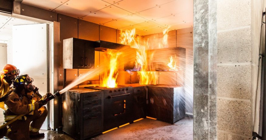 В Абшеронском районе загорелся частный дом