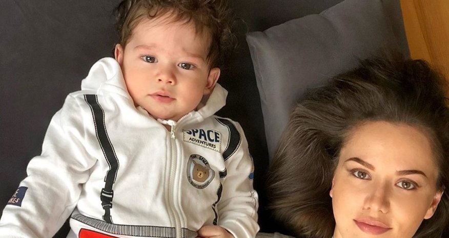 Fahriye ilk dəfə oğlunun fotosunu paylaşdı, rekord qırdı