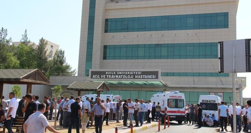 Boşanma cəhdi ailəvi davaya çevrildi: 12 yaralı var - VİDEO