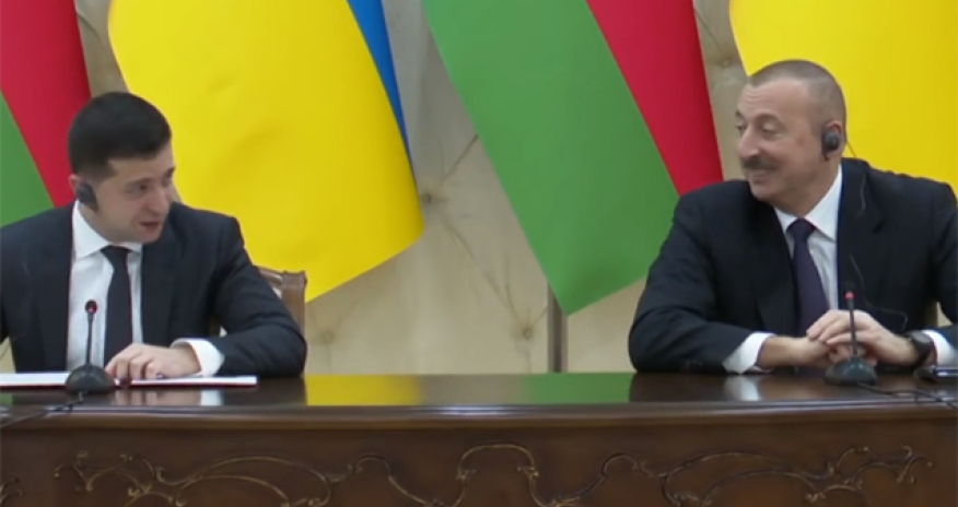 Zelenski azərbaycanca danışdı, İlham Əliyev gülümsədi - VİDEO