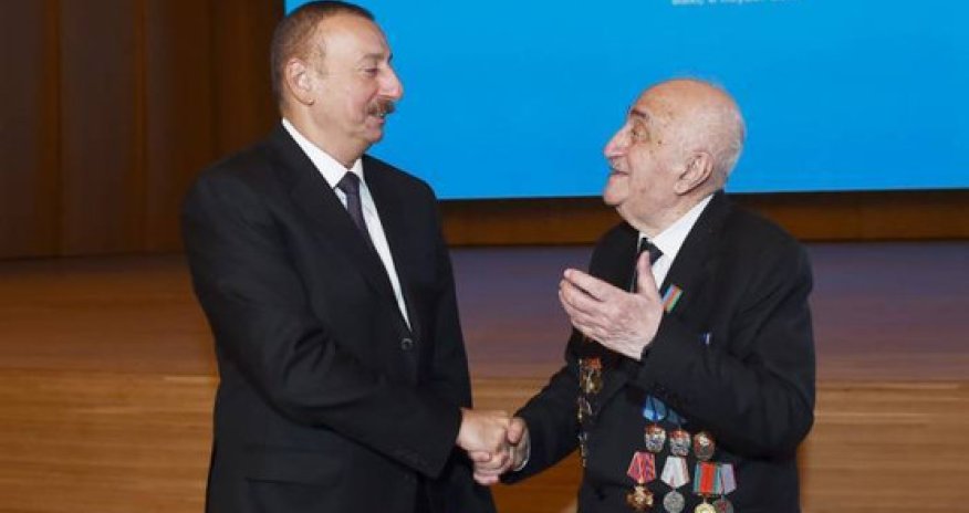 Президент подписал распоряжение о проведении 90-летнего юбилея Хошбахта Юсифзаде