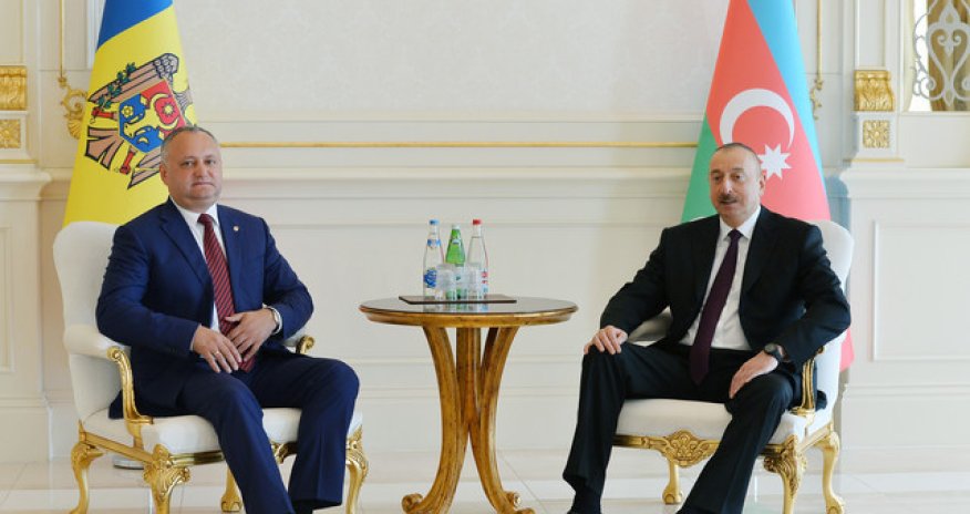 Президент Молдовы поздравил президента Азербайджана