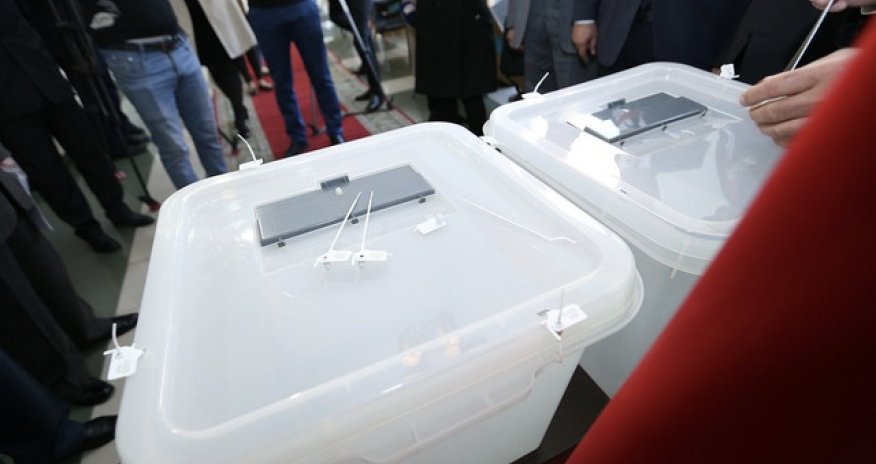 Число обратившихся для участия в парламентских выборах партий достигло 20-ти