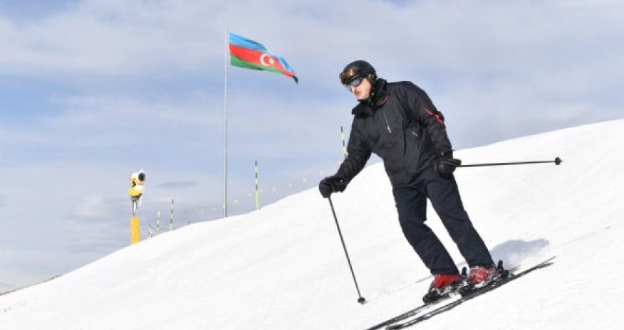 Ильхам Алиев прокатился на лыжах
