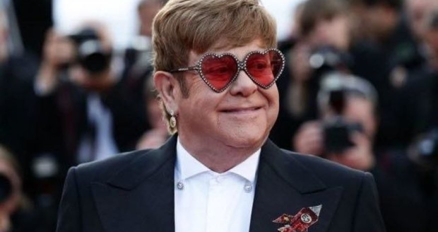 Elton Cona fəxri orden verildi