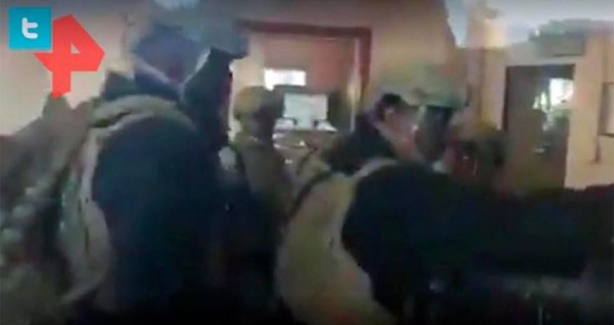 Xüsusi təyinatlılar qaçıb gizləndilər - VİDEO