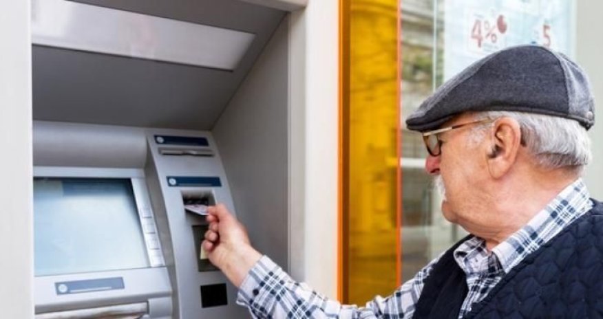 Pensiyaçıların bütün kredit borcları silinəcək