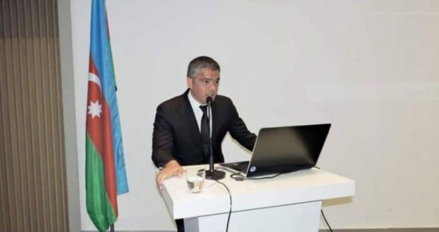 Sabiq nazirin deputatlığa namizəd oğlu 100 manatdan pul paylayıb