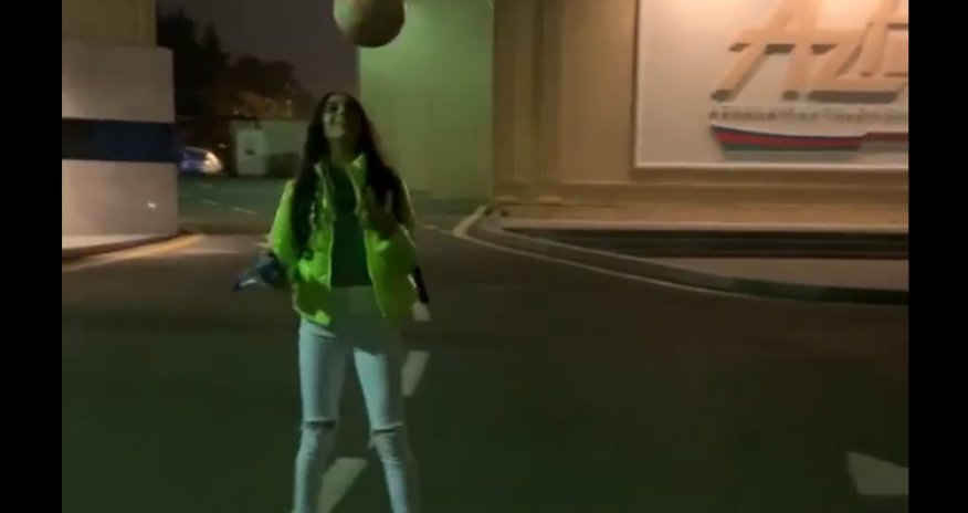 Nigar Camalın qızı futbolçu bacarığını nümayiş etdirdi - VİDEO