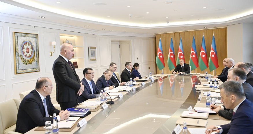 Prezident Elman Rüstəmovu sorğu-suala tutdu: 