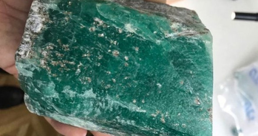 В России нашли гигантский изумруд