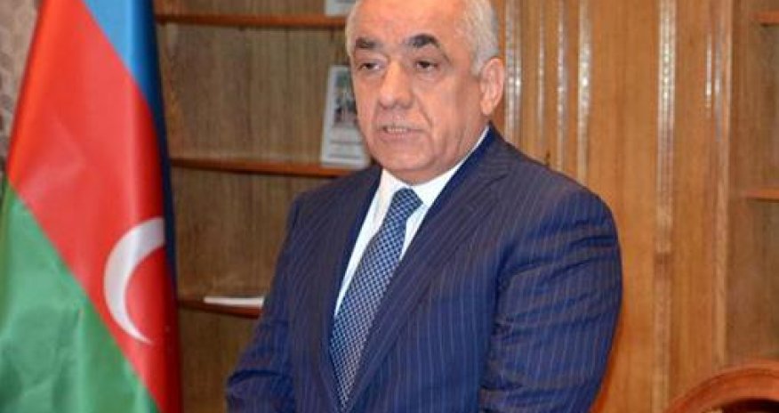 Əli Əsədov müşavirə keçirdi