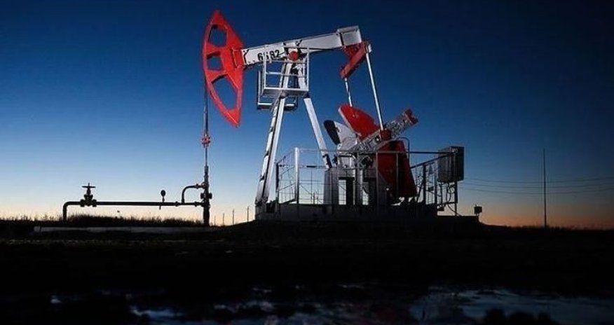 Нефть подешевела
