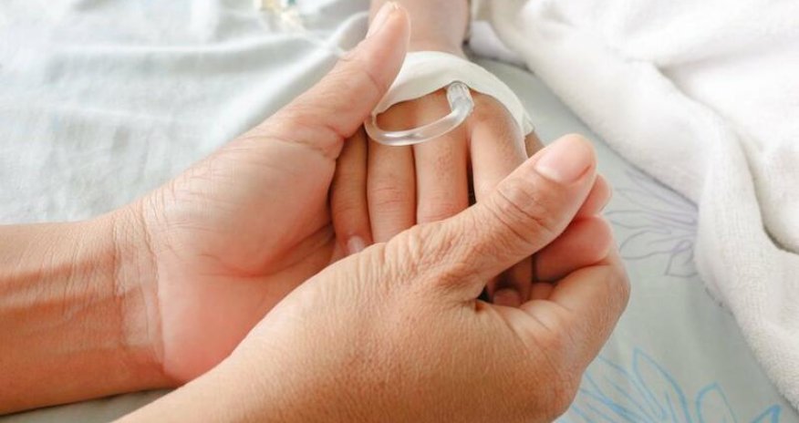 Yüksək hərarətlə gələn xəstəlik – İki həftədə 10 uşaq öldü