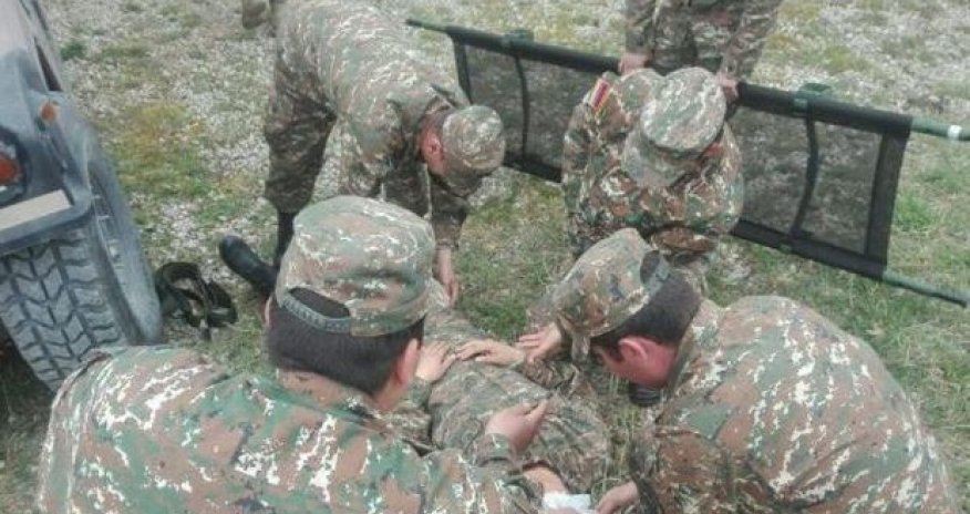 В Карабахе армянский солдат выстрелил в себя