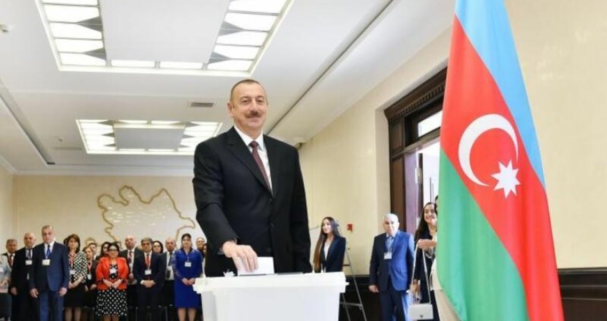 Prezident və ailə üzvləri SƏS VERDİ