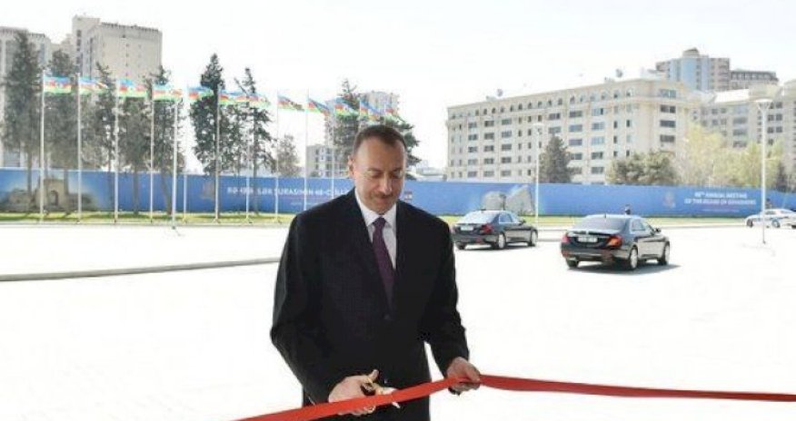 Prezident yolun açılışını etdi