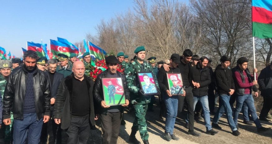 Şəhidimiz torpağa tapşırılır - VİDEO