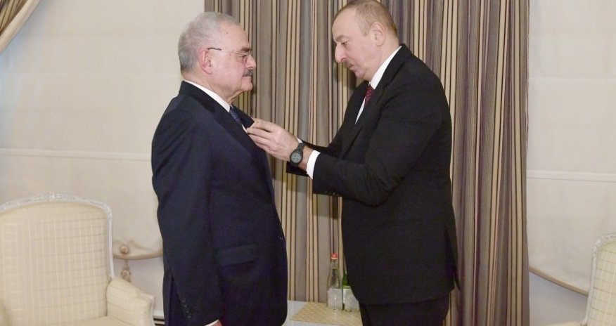 Prezident İlham Əliyev Artur Rasi-zadəyə orden təqdim edib