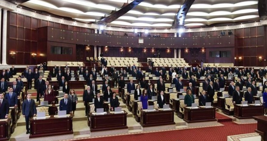 Deputatlar bu tarixdə parlamentin iclasına toplanacaq