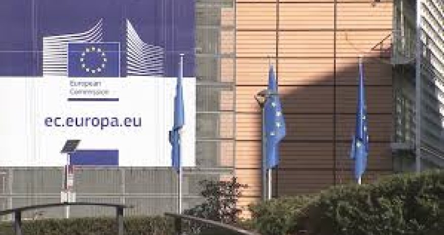 Сотрудник Европарламента скончался от коронавируса