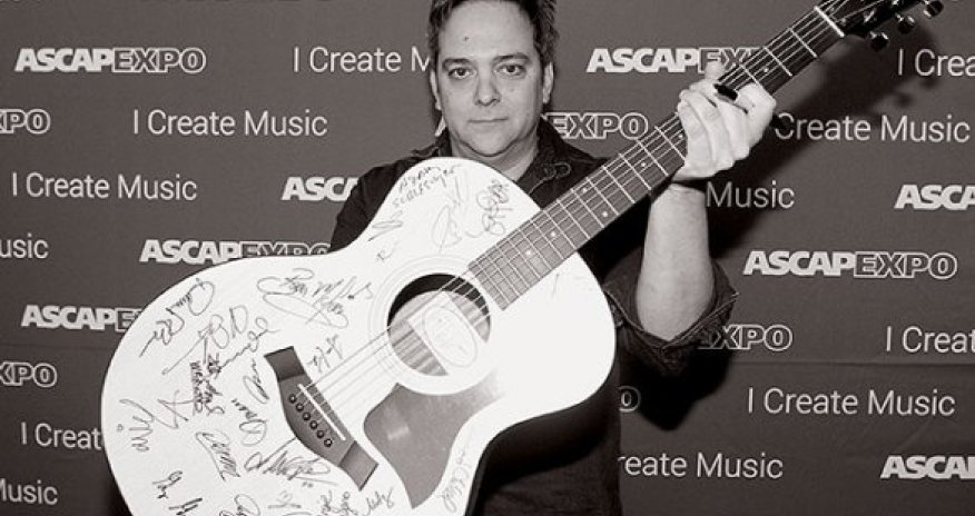 Обладатель «Грэмми» умер от коронавируса