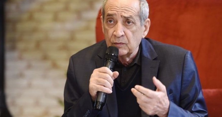 “Xanımla da ayrılmışıq, o, bir otaqdadır, mən bu biri” - Xalq artisti