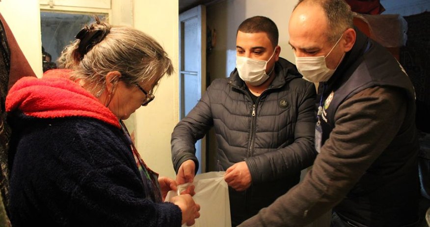 Aztəminatlı Yasamal sakinlərinə ərzaq sovqatları paylanılıb