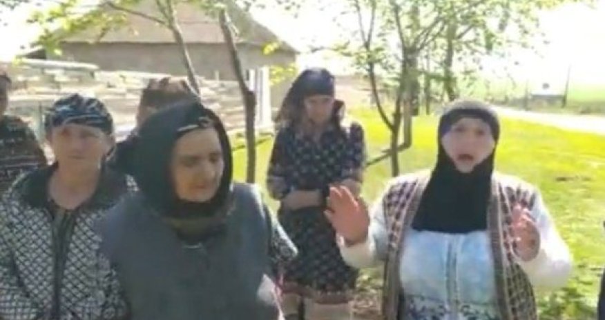 Ağsu rayonunda kənd sakinləri ayağa qalxdı – VİDEO
