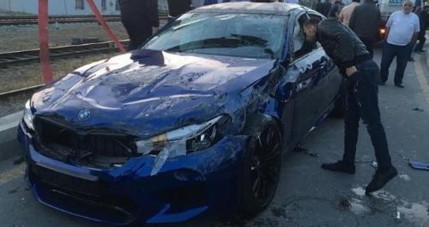 Azərbaycanlı müğənni atası ilə birgə qəzaya düşdü