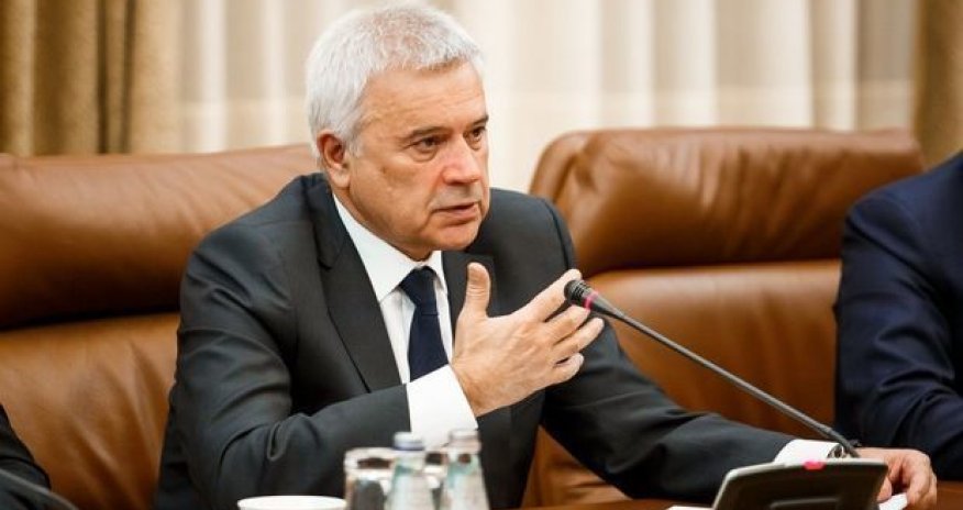 Vahid Ələkbərov 6,56 milyard dollar itirdi