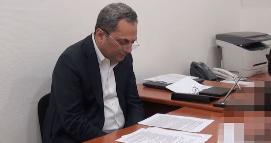 DTX-nin həbs etdiyi yüksək vəzifəli məmurun rüşvət etirafları - VİDEO