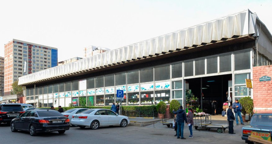 İcra hakimiyyəti “Nəsimi bazarı”nı satdı - SÖKÜLÜR