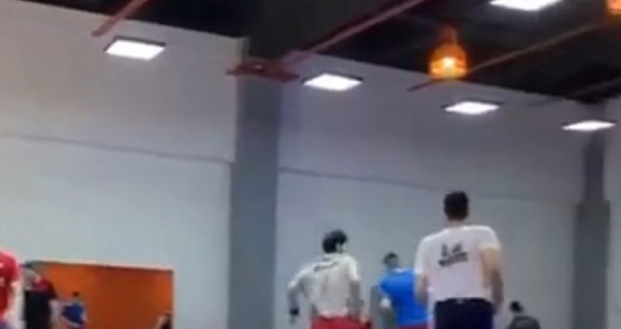 Azərbaycan millisi karantin qaydalarını pozub - VİDEO