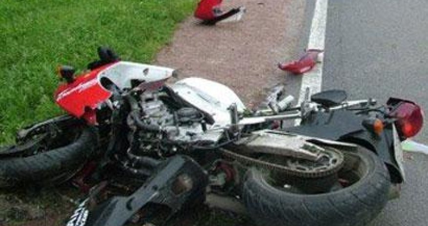 Bakıda gənc kuryer motosikleti ilə qəzaya düşərək öldü