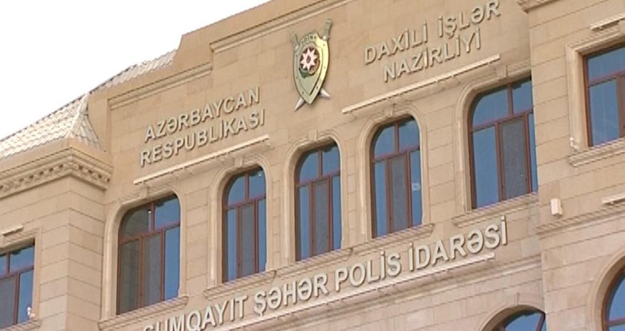 В Баку женщина получила ножевые ранения