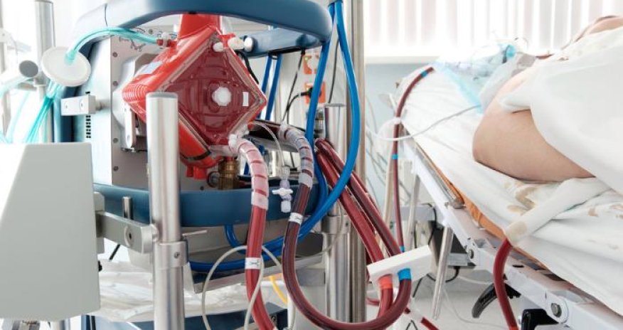 Azərbaycanda daha bir vəzifəli şəxs koronavirusdan öldü