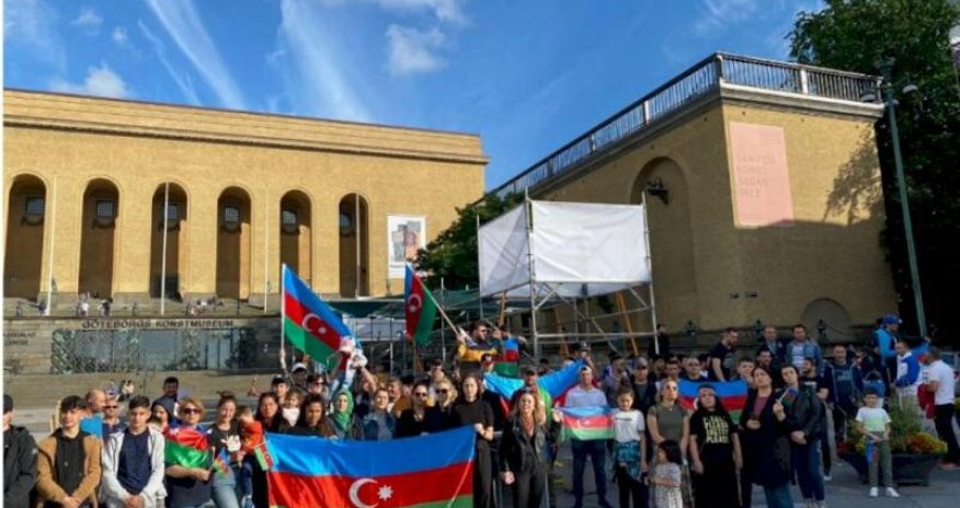 İsveçdə azərbaycanlılar Orduya dəstək aksiyası keçirdi