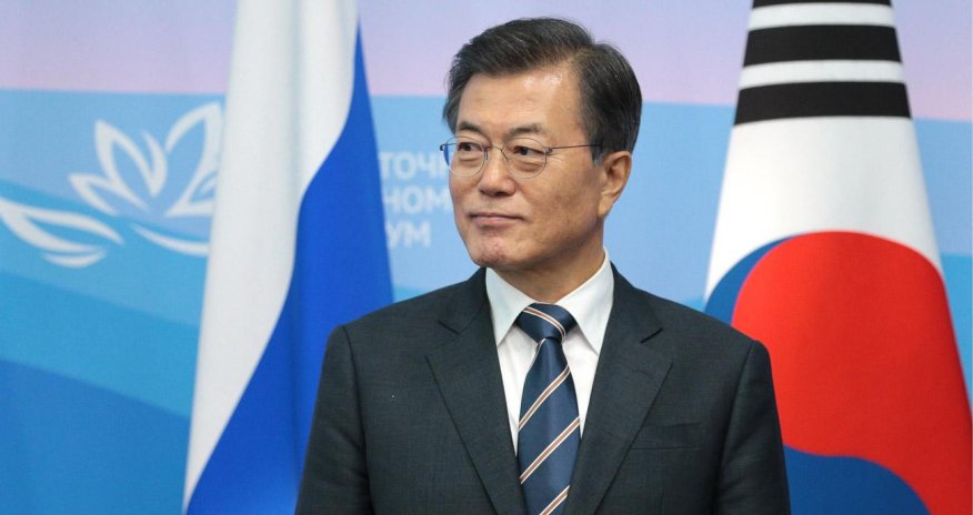 В президента Южной Кореи бросили ботинок