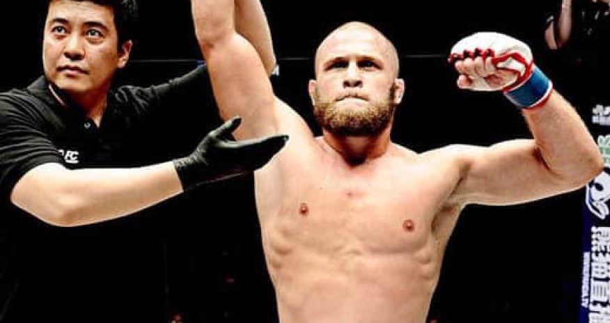 Erməni döyüşçüsünün göz dikdiyi 50 000 dollarlıq mükafatı azərbaycanlı döyüşçü qazandı- VİDEO