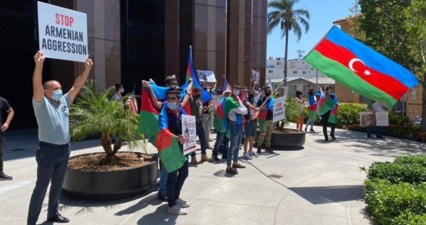 В США армяне напали на азербайджанцев 