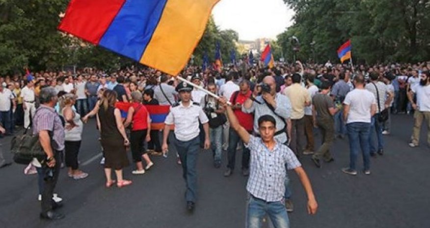 Ermənilər yenidən Azərbaycanlılara hücum etdi — Yaralılar var (18+VİDEO)