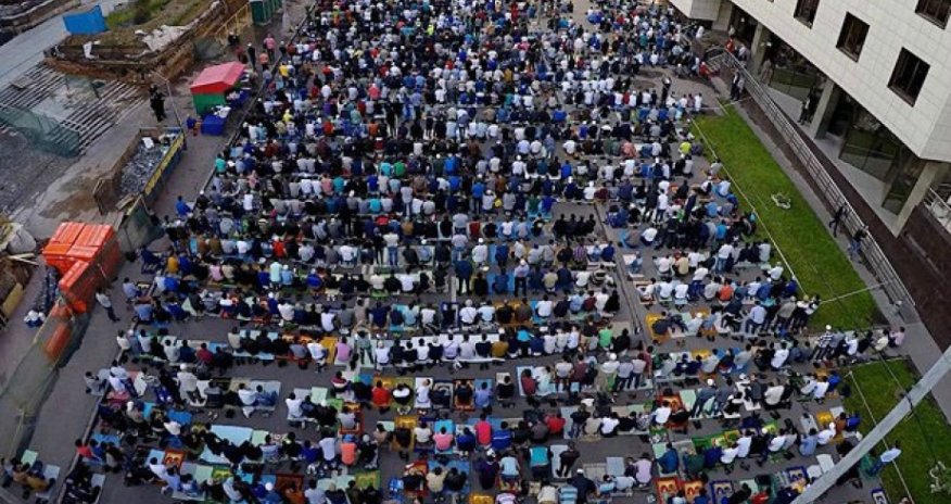 SON DƏQİQƏ! Azərbaycanlılar Moskvanın ən böyük prospektinə axışdı - VİDEO