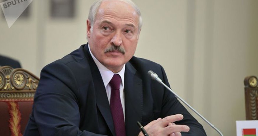 Lukaşenko da koronavirusa yoluxub - VİDEO