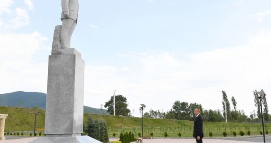 İlham Əliyev Şəkidə - FOTO