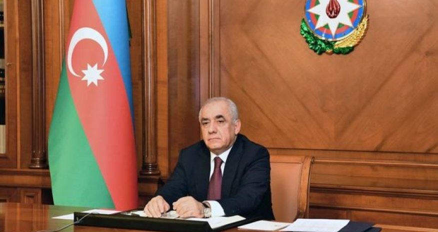 Baş nazirdən uşaqların zərərli informasiydan qorunması barədə QƏRAR