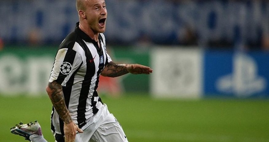 Məşhur futbolçuda COVİD-19 aşkarlanıb